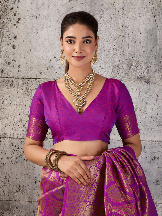 Magenta Kanjivaram Silk Blend Saree With Blouse Piece