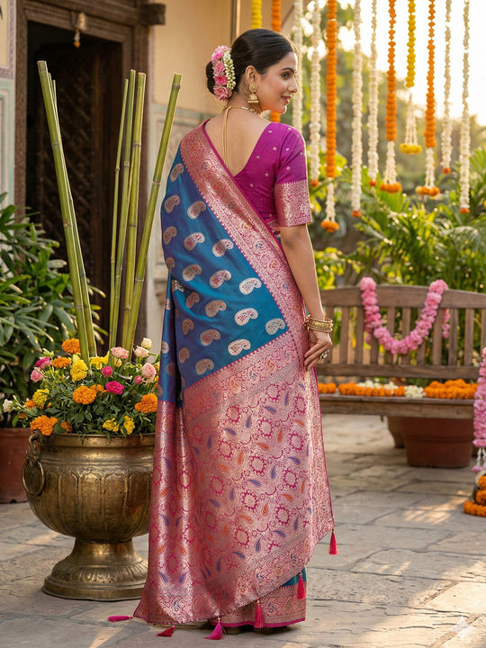 Sky Blue Silk Blend Saree With Blouse Piece