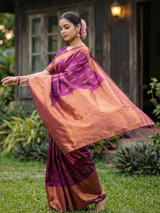 Purple Silk Blend Saree With Blouse Piece