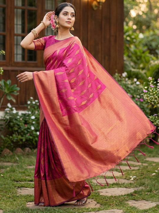 Lite Pink Silk Blend Saree With Blouse Piece