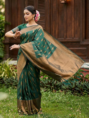 Green Silk Blend Saree With Blouse Piece
