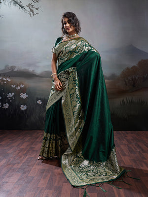 Dark Green Silk Blend Saree With Blouse Piece