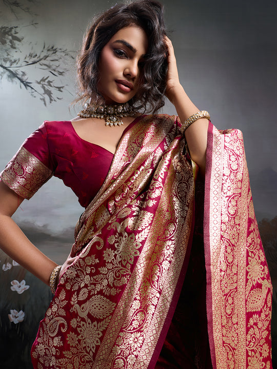 Maroon Silk Blend Saree With Blouse Piece