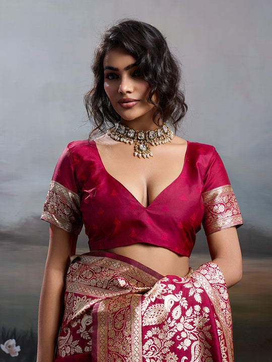 Maroon Silk Blend Saree With Blouse Piece