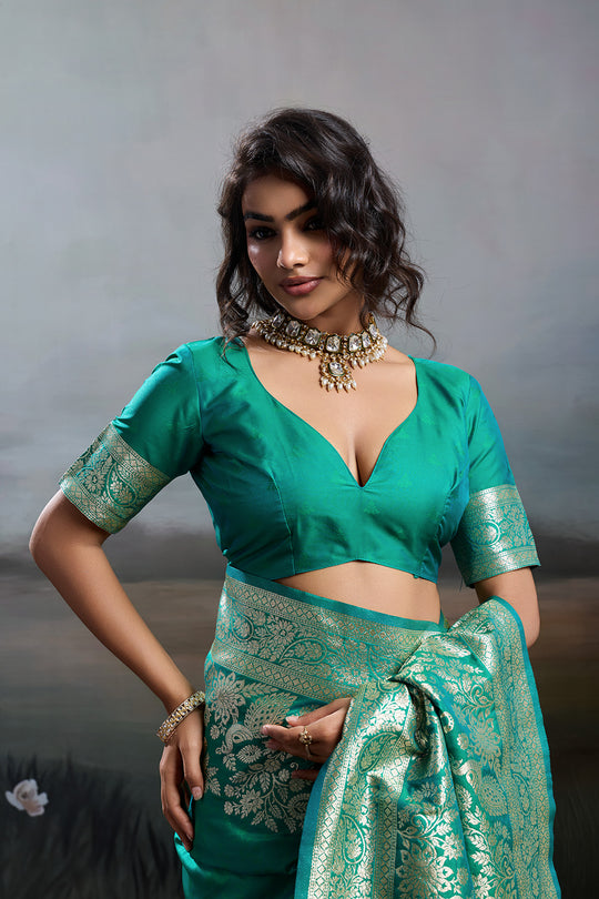 Rama Silk Blend Saree With Blouse Piece