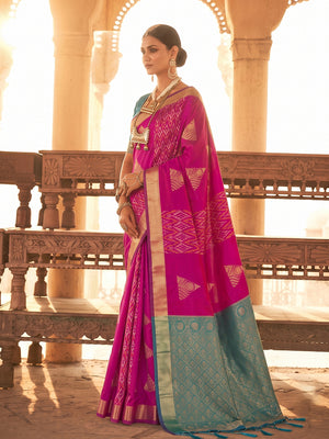 Magenta Soft Silk Saree With Blouse Piece
