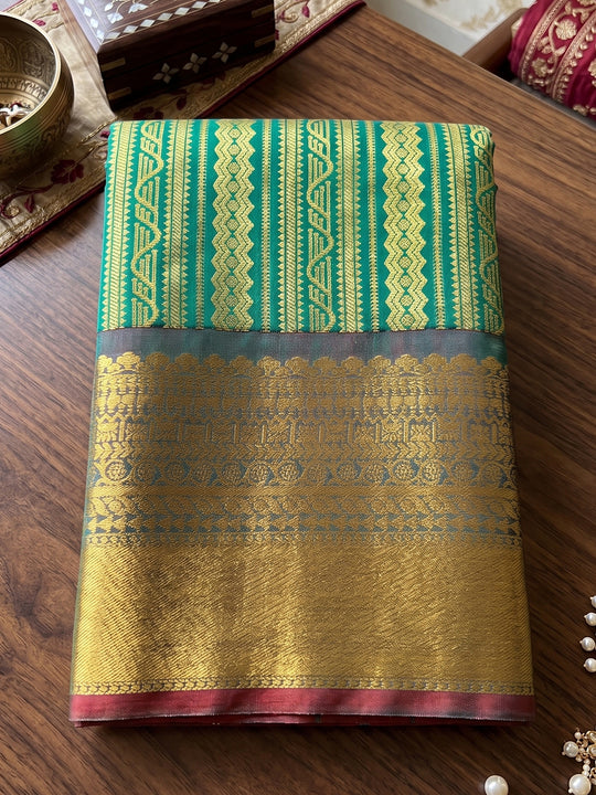 Rama Green Silk Blend Saree With Blouse Piece