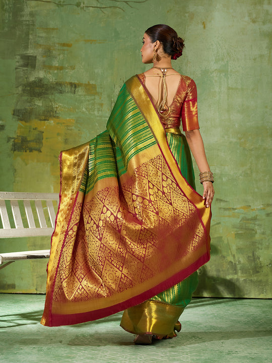 Green Silk Blend Saree With Blouse Piece
