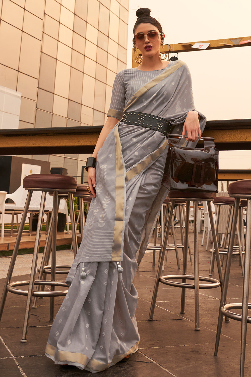 Trendiest Silver Zari Sarees That You Can't Miss Out On!