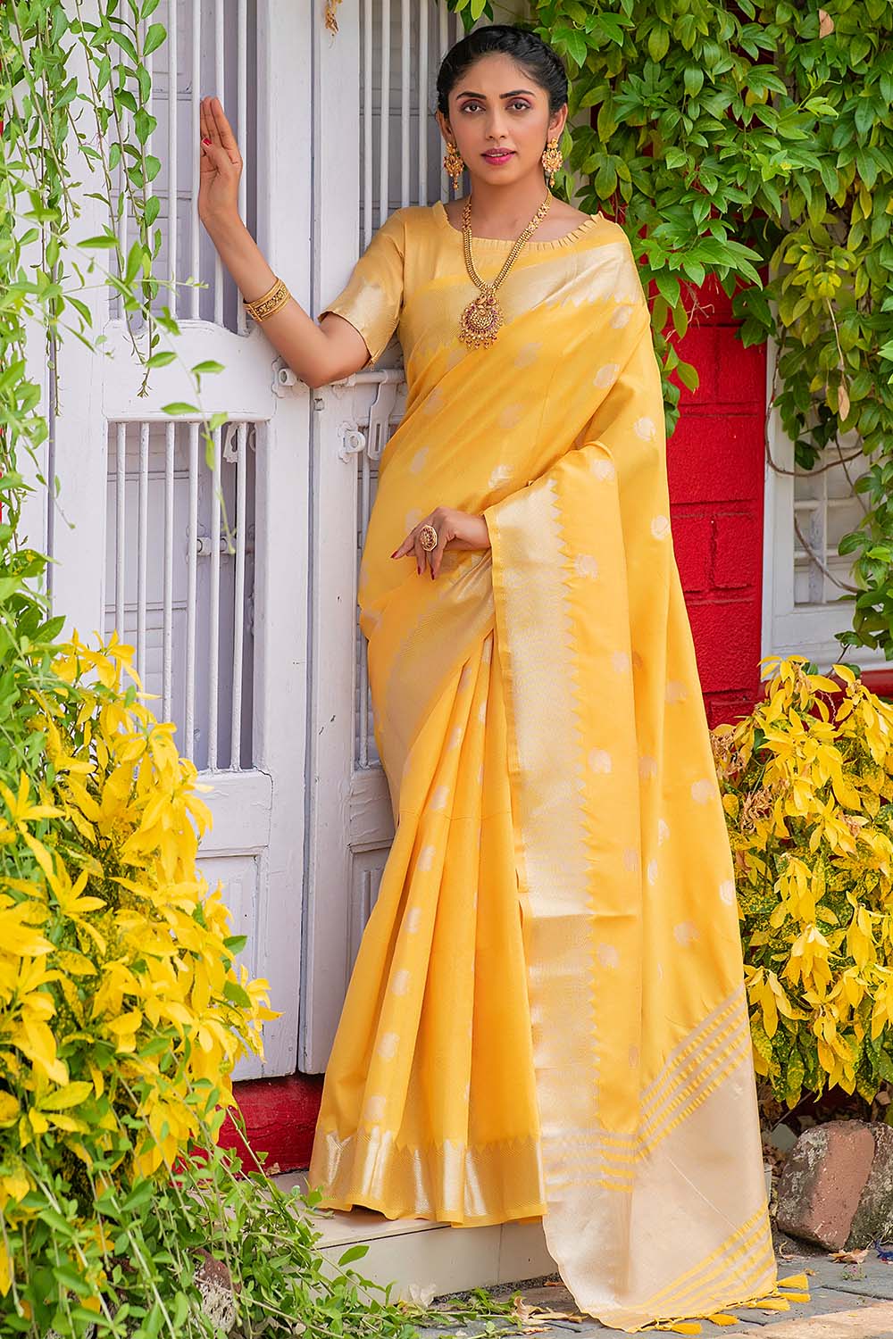 Buy Banarasi Silk Saree Women's kanchi Pattu kanchipuram Pure Soft with  Blouse Piece (yellow Colour) at Amazon.in