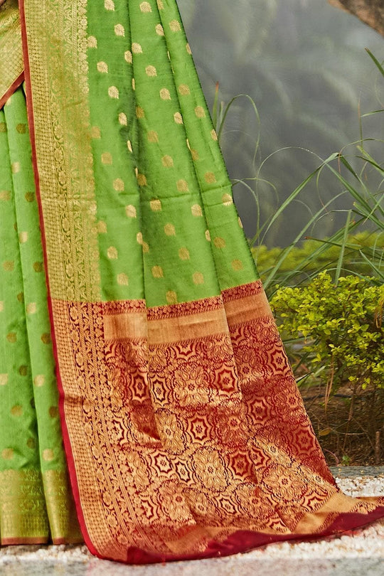 Kelly Green Zari Butti Woven Banarasi Saree