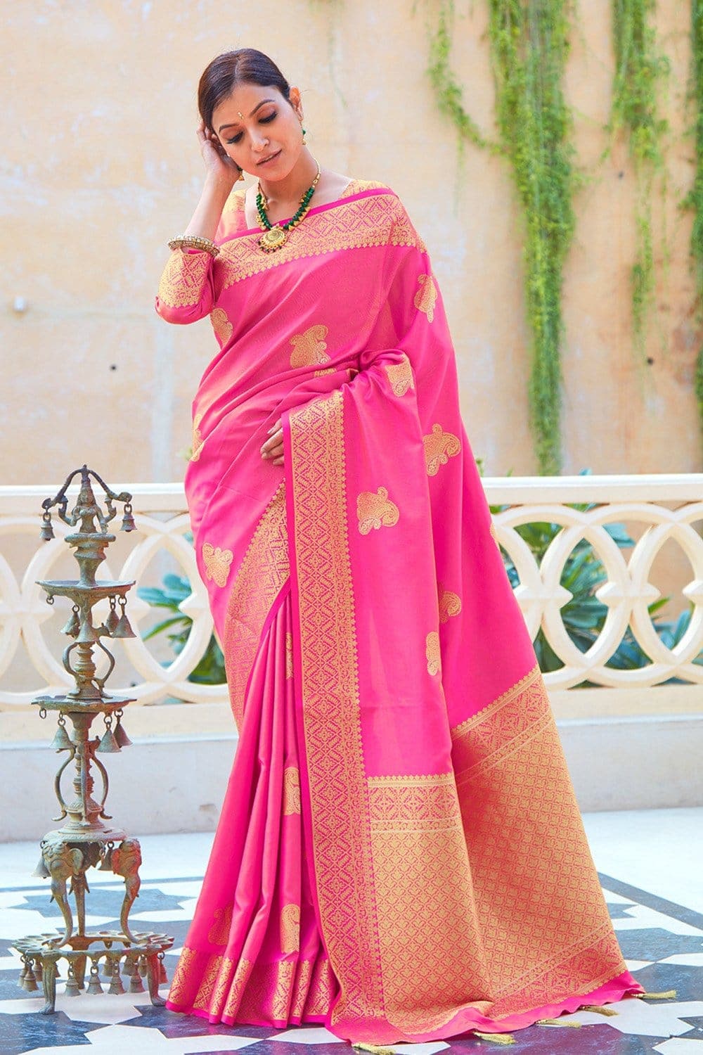 Banarasi Saree Neon Pink Zari Woven Banarasi Saree saree online