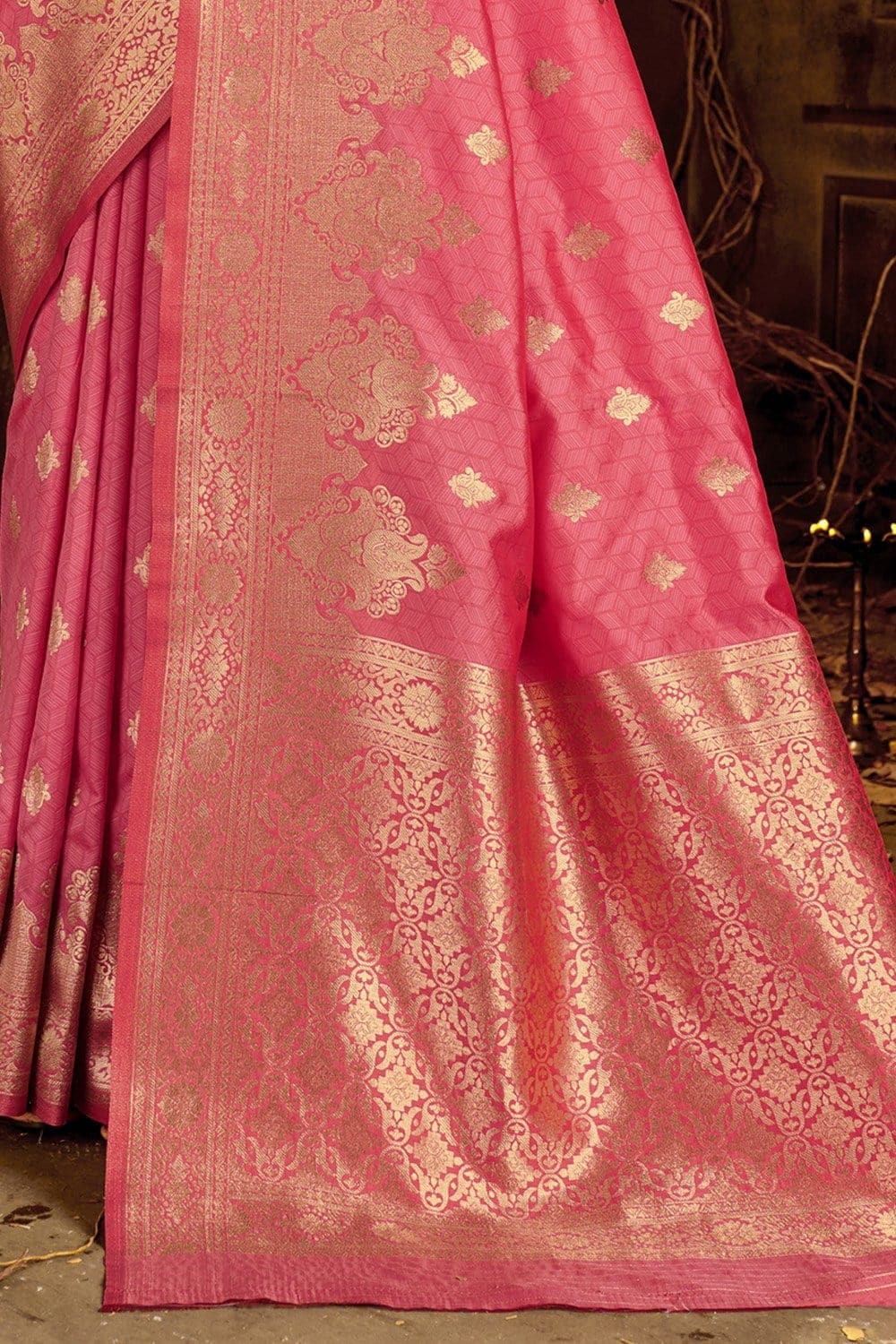 Taffy Pink Zari Woven Banarasi Saree