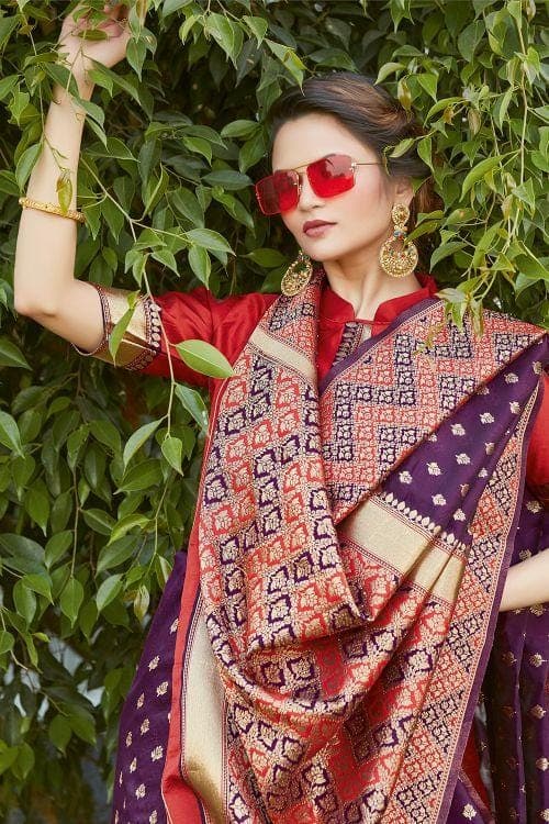 zari butta  banarasi saree
