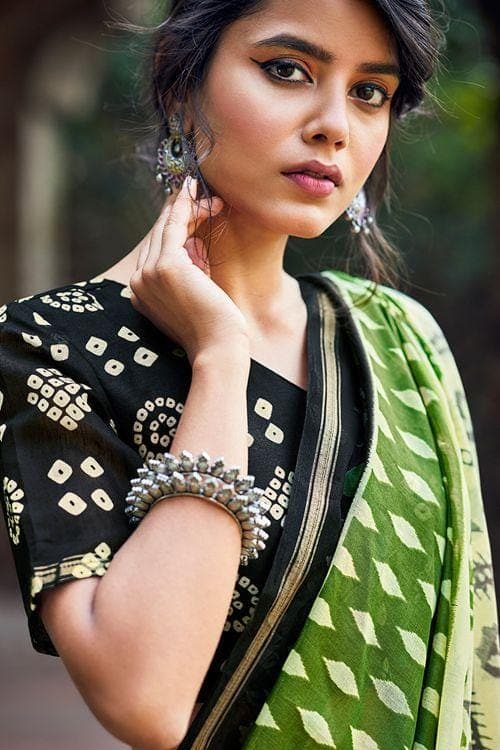 Cotton - Linen Saree Kelly Green Zari Woven Cotton Linen Saree saree online