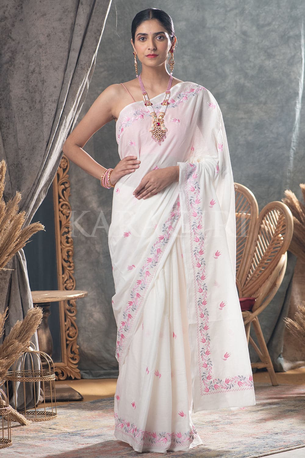 Buy Gangubai Kathiawai Exclusive - Pearl White Cotton Saree online-Karagiri
