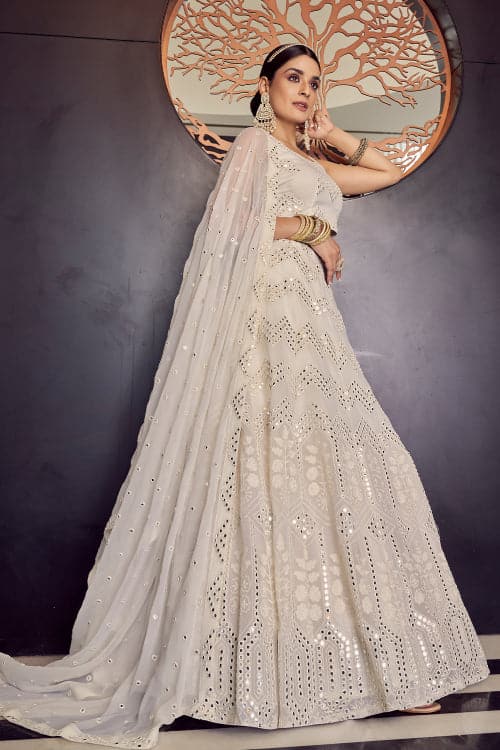 THE IVORY PEARL LEHENGA DESIGNER LEHANGACHOLI ONLINE RECEPTION – POSHAK