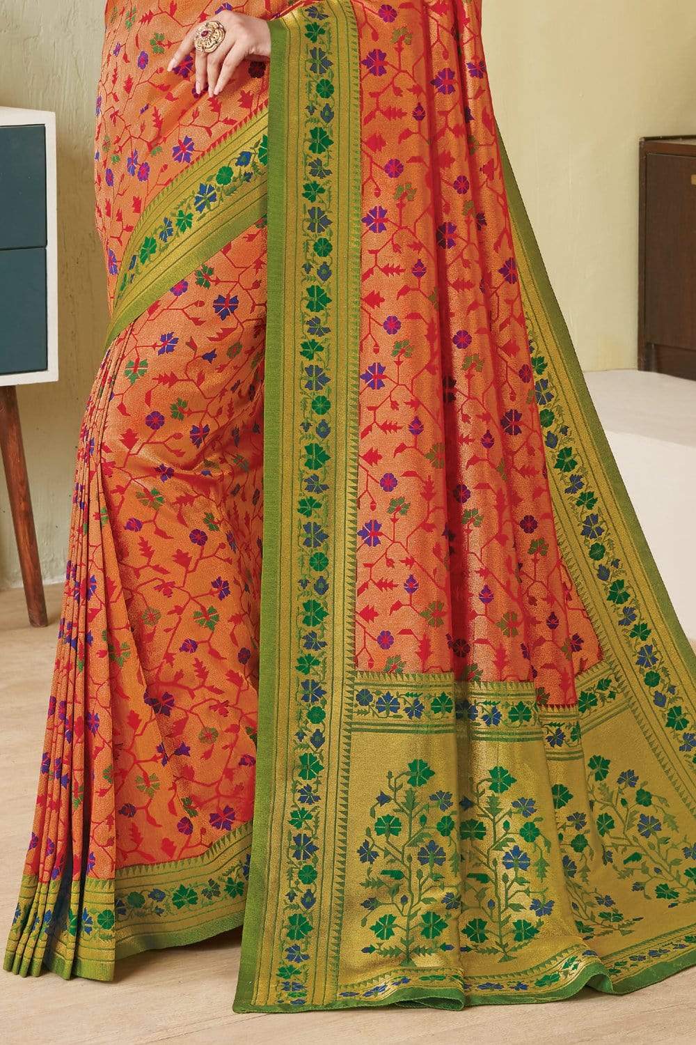 Kanjivaram Saree Bridal Red & Green Meenakari & Gold Zari Woven Handcrafted Kanjivaram Saree saree online