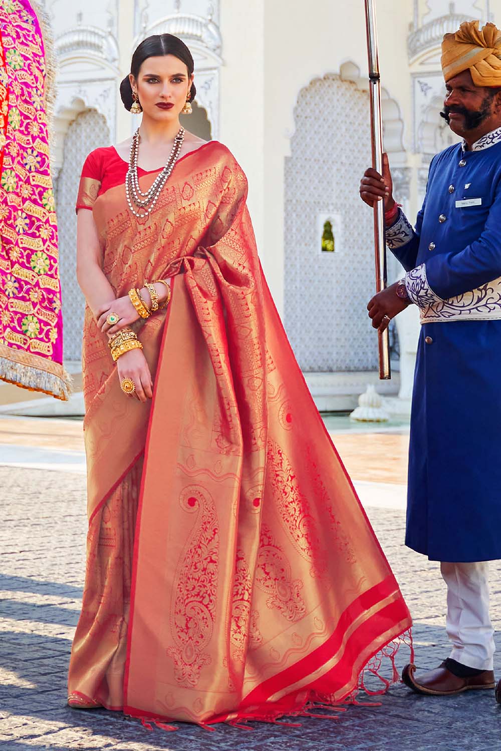 Buy the beautiful Cherry Red Woven Kanjivaram Saree - Karagiri