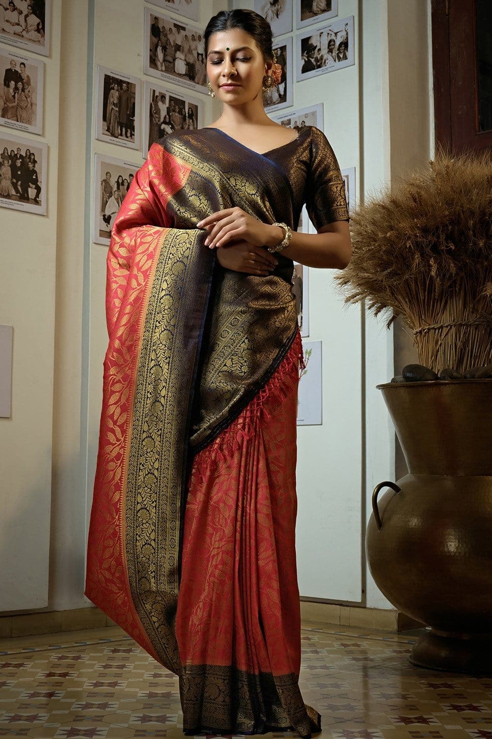 Chilli red Kanchipuram silk saree at kanjivaramsilks.com | Saree, Bridal  silk saree, Silk sarees