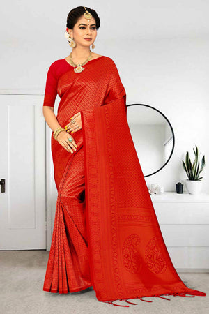 red kanjivaram saree