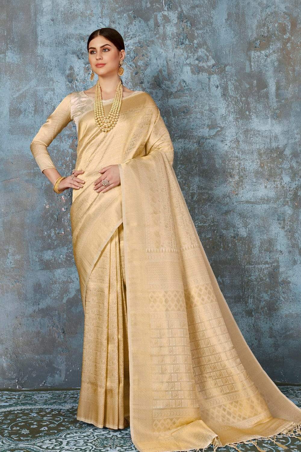 kanjivaram saree subtle gold woven kanjivaram saree special wedding edition silk saree online 24645068456129