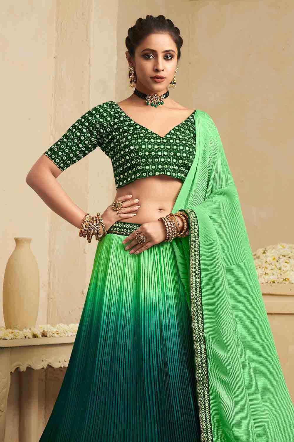 Parrot Green Archives - Gajiwala
