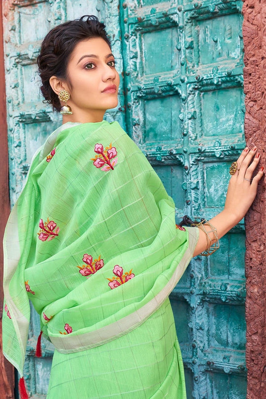 Beautiful Emerald Green Linen Blend Saree