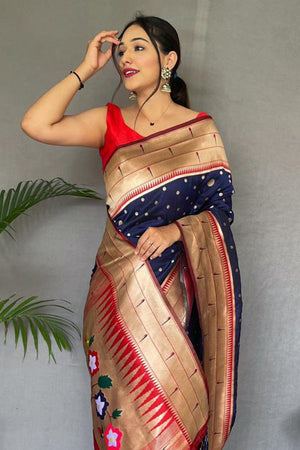 blue paithani saree