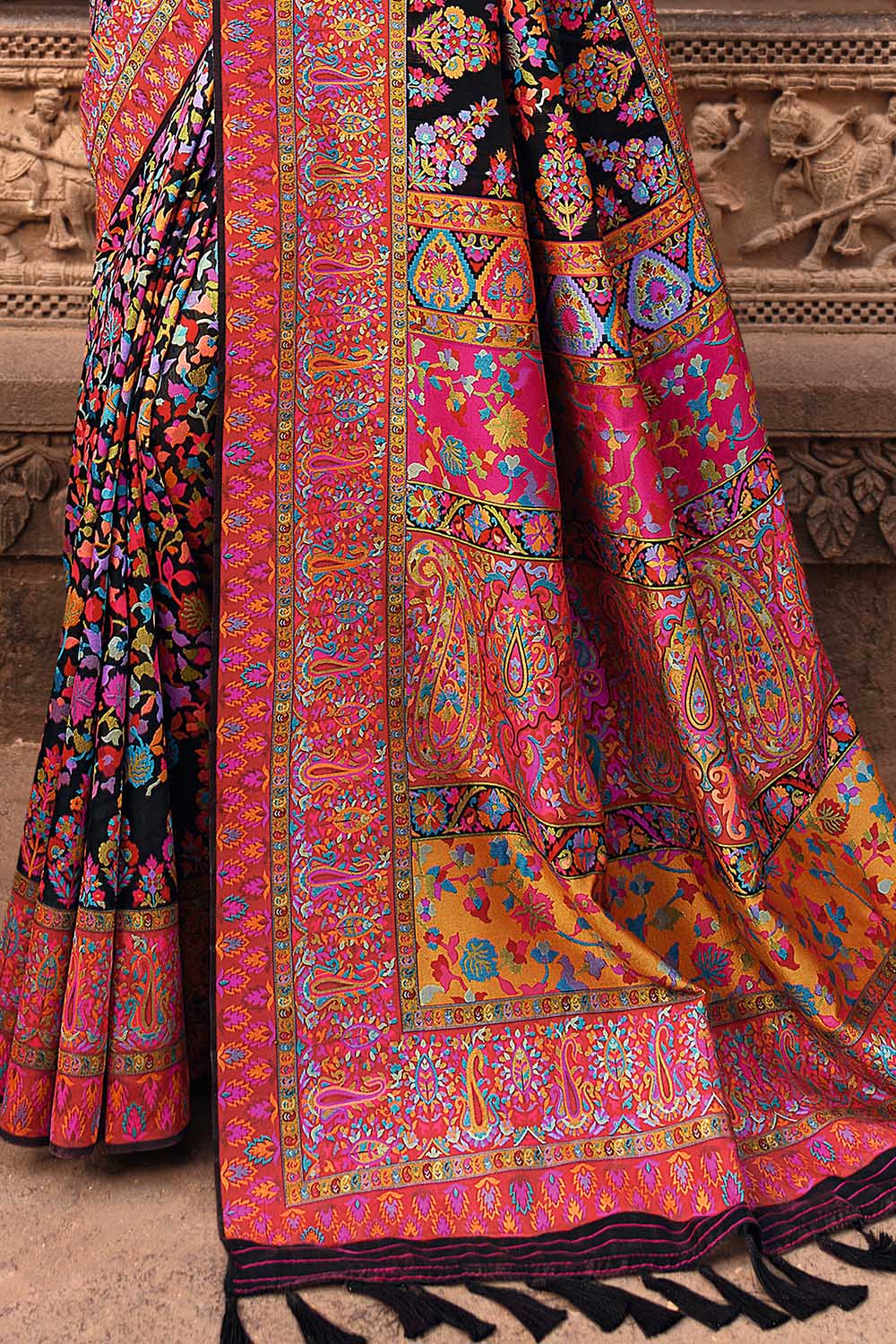Buy the elegant Black Pink Heavy Embroidery Banarasi Saree - Karagiri