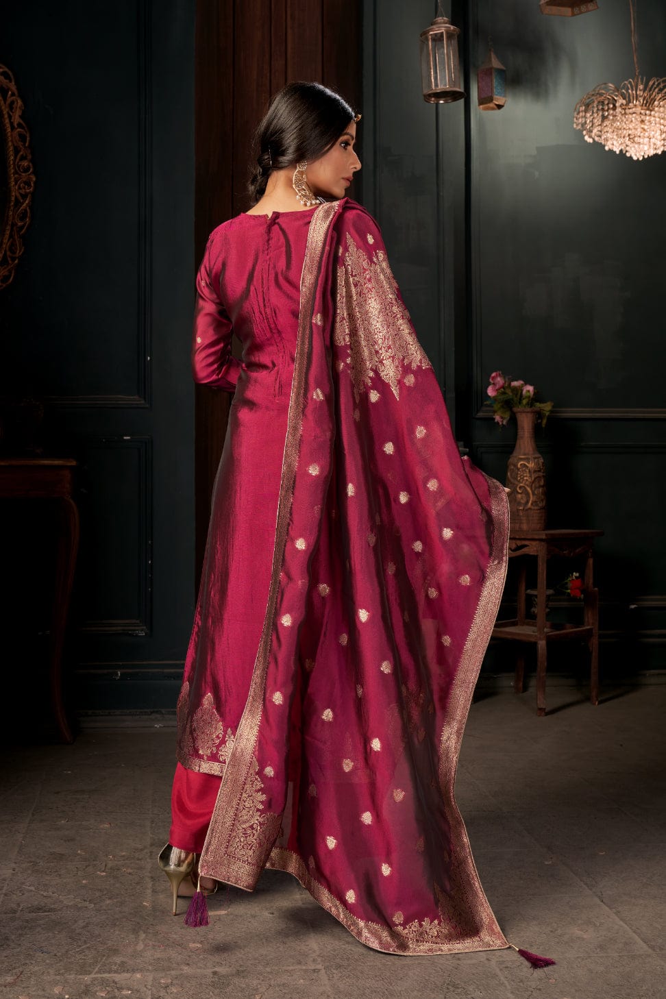 Buy Charming Magenta Color Designer Embroidered Georgette Salwar Kameez |  Lehenga-Saree