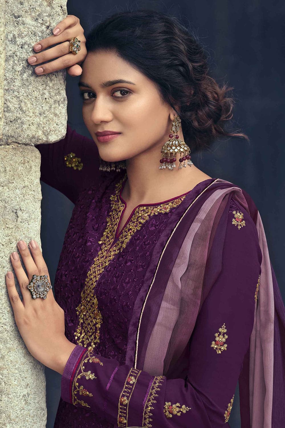 purple dress which colour earrings suits Dark Purple Dress with Earrings Outfits (6 ideas & outfits)