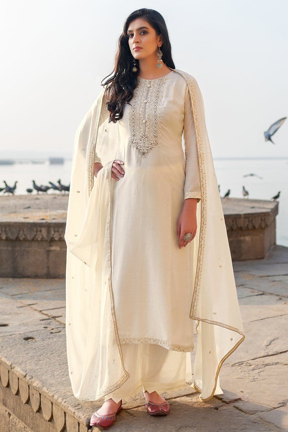 Wholesale: Ladies unstitched Salwar Suits Dress material online