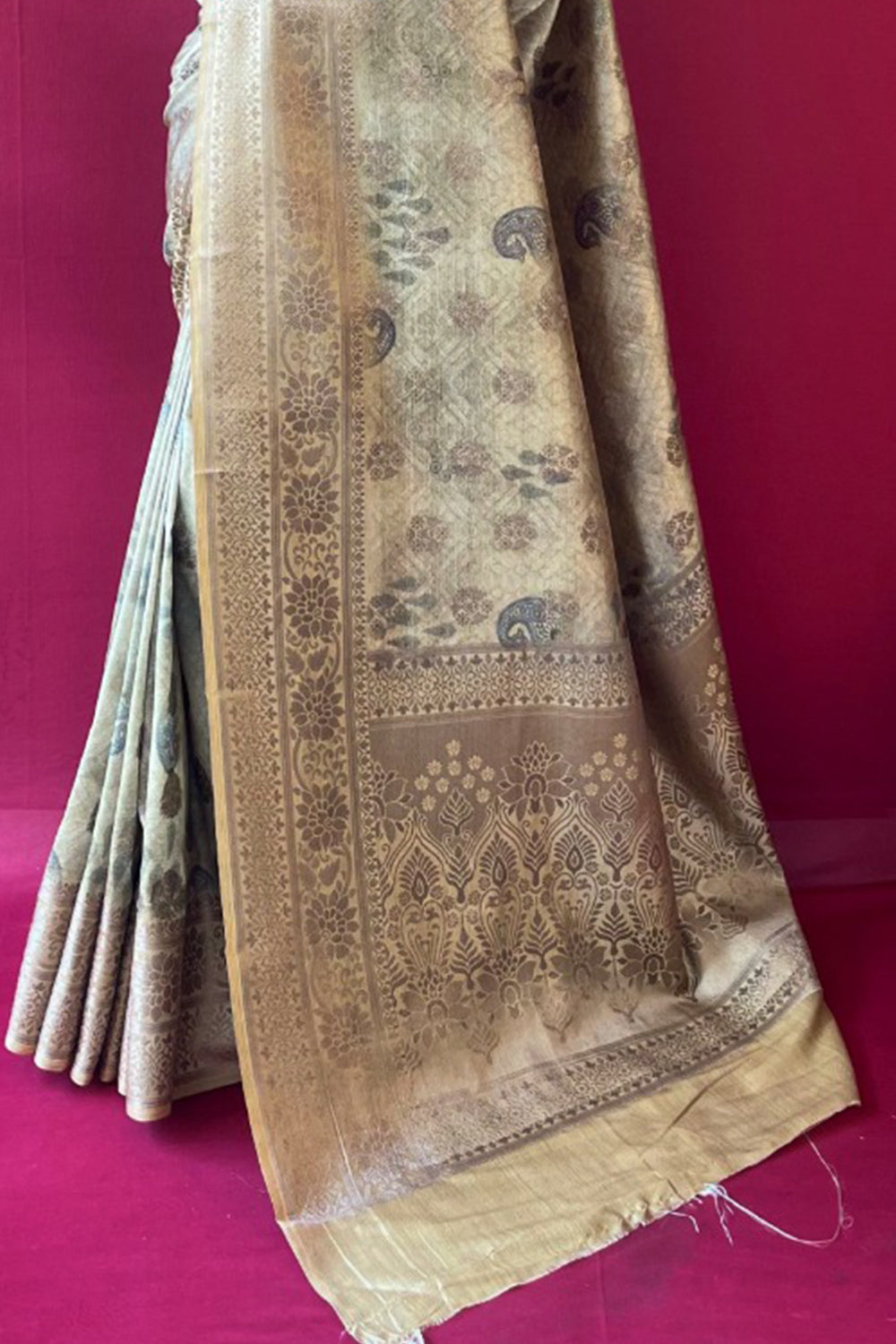 Buy Tea Green Silk Saree onlineKaragiri